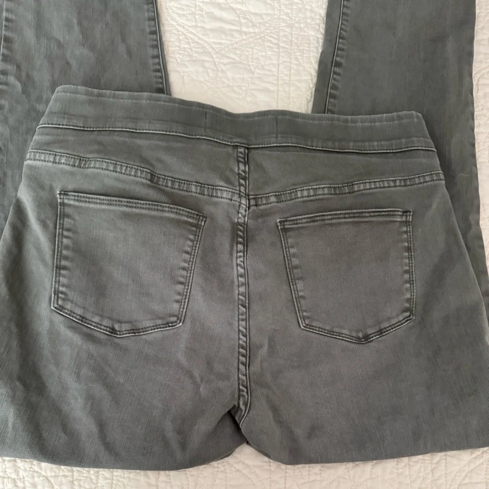 Soft Surroundings Ultimate Relaxed Pull On Jean Style Pants Sage Green Size M - Picture 5 of 11
